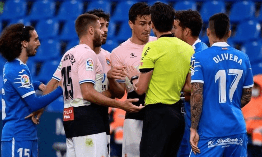 关于埃瓦尔主场力克对手，取得胜利的信息