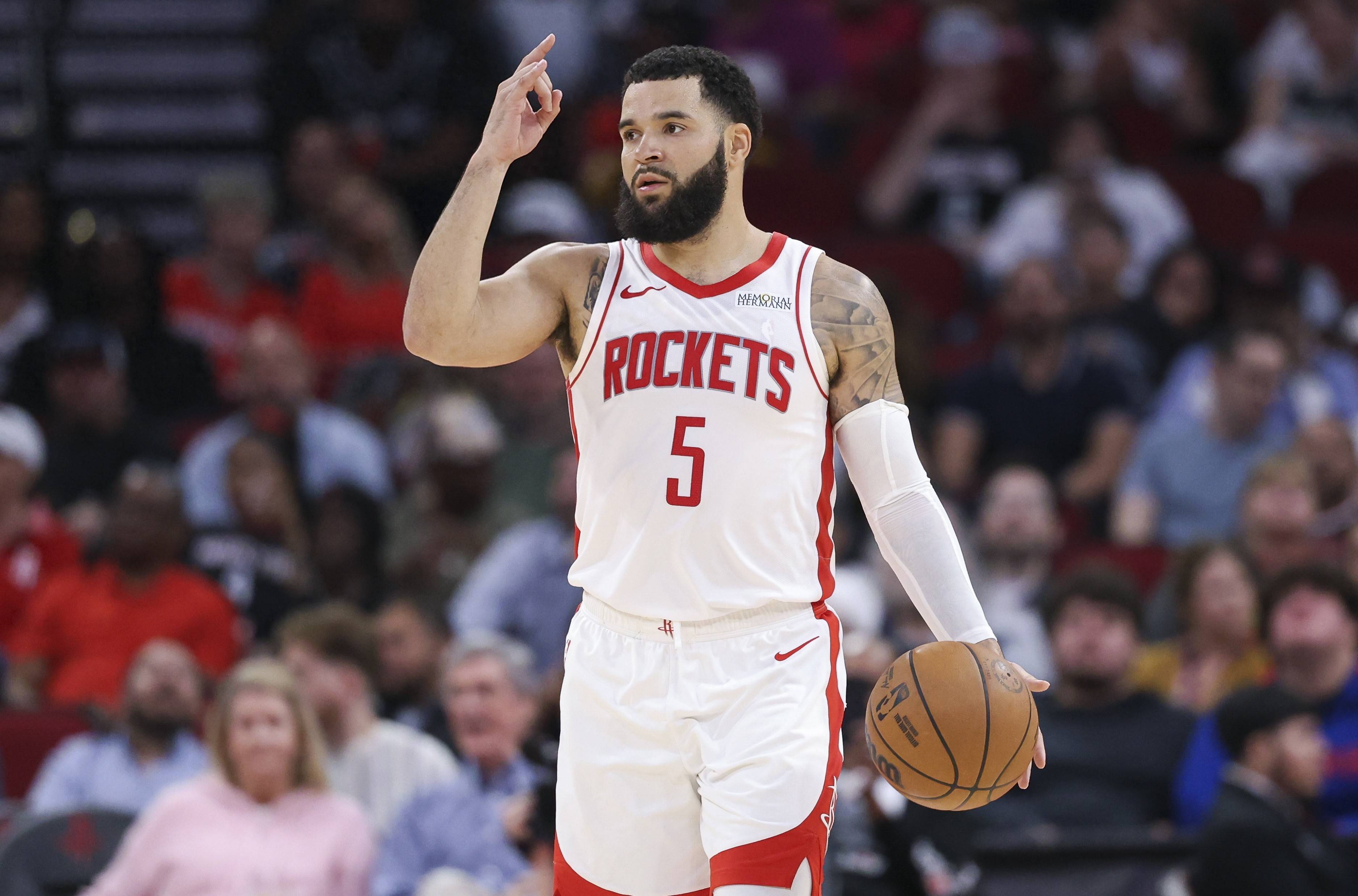 凯尔特人交易消息:考文顿或将离队,球队寻求补强内线的简单介绍 凯尔特人交易消息:考文顿或将离队,球队寻求补强内线的简单介绍