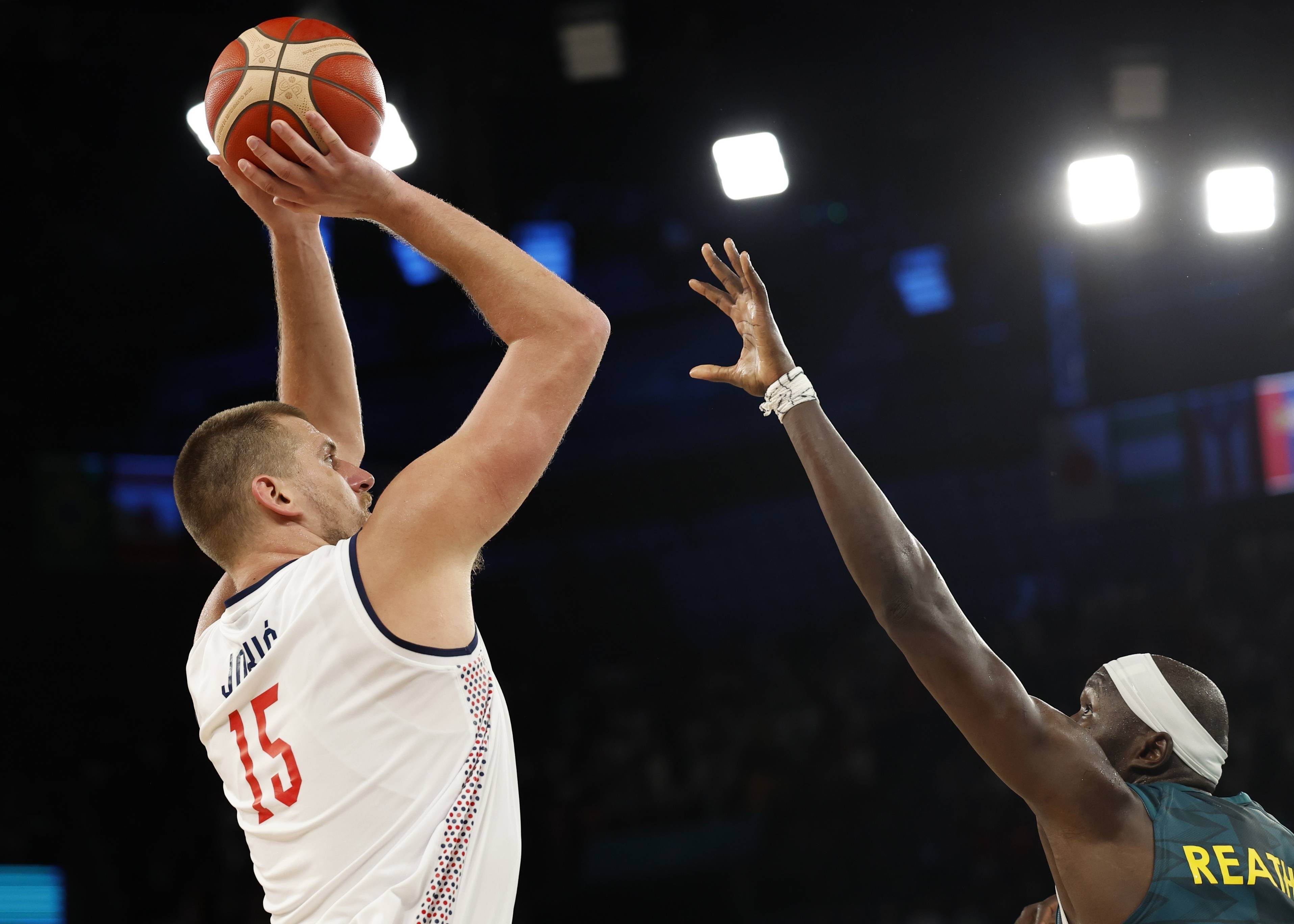 欧洲篮球超级联赛半决赛精彩纷呈 欧洲篮球超级联赛半决赛精彩纷呈