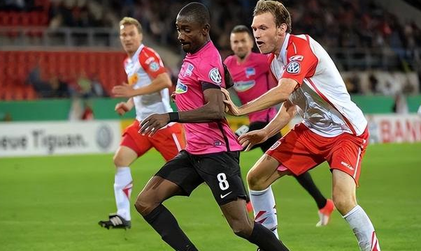 奥斯纳布吕克遭遇横扫,主场失利 奥斯纳布吕克遭遇横扫,主场失利