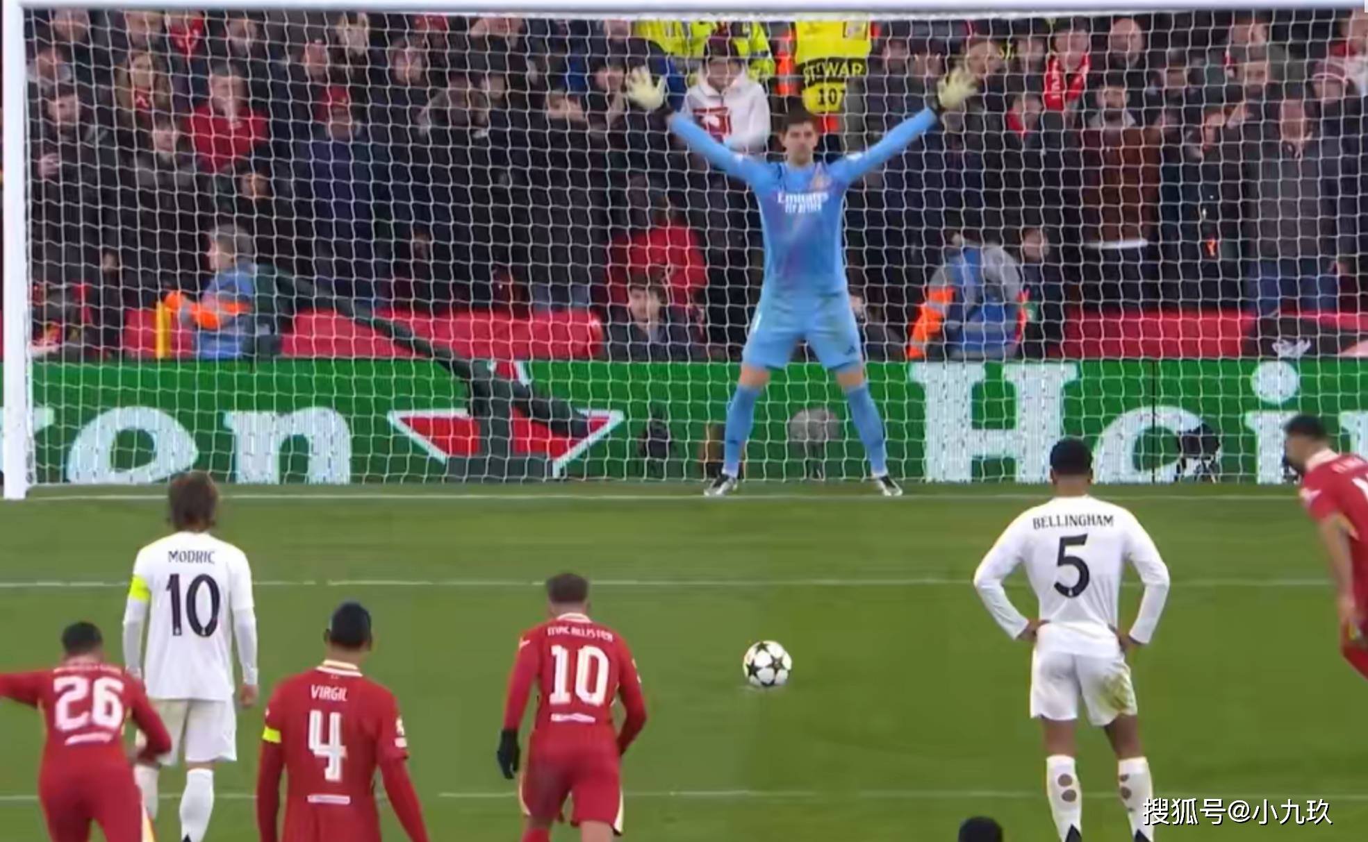 皇马前锋受伤,欧冠之路堪忧 皇马前锋受伤,欧冠之路堪忧