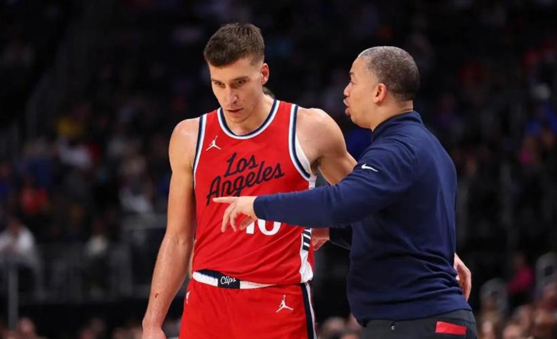 爱游戏注册-快船队主帅因病暂时离队，助教代理指挥比赛的简单介绍