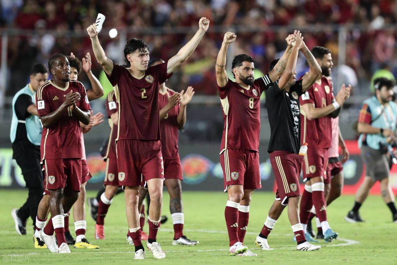 关于南美洲球员风头无两，成为球场焦点的信息