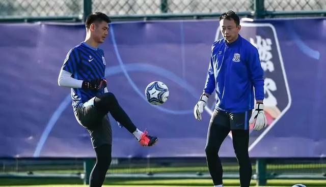 爱游戏娱乐-广州恒大门将表现出色，助球队取胜