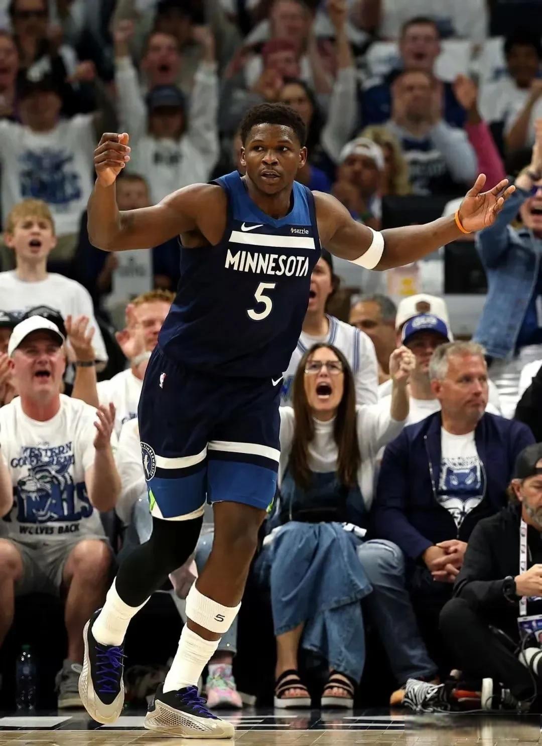 爱游戏登录-森林狼不敌黄蜂，遭遇失利